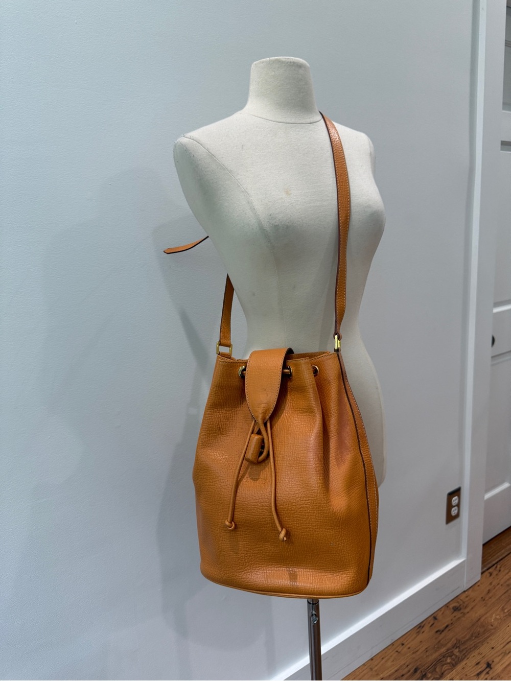 Loewe Vintage Leather Drawstring Bucket Shoulder Bag Authentic COA Project - Picture 5 of 15